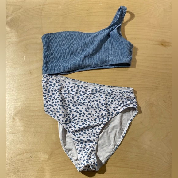 One-Shoulder Blue and White Bikini Set Large (DV) - Picture 7 of 12